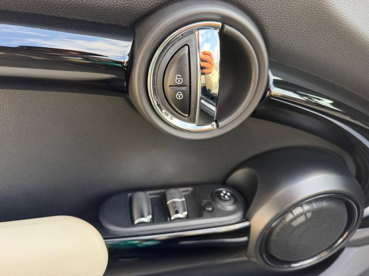 Used 2021 MINI Cooper S w/ Signature Upholstery Package FWD image 29