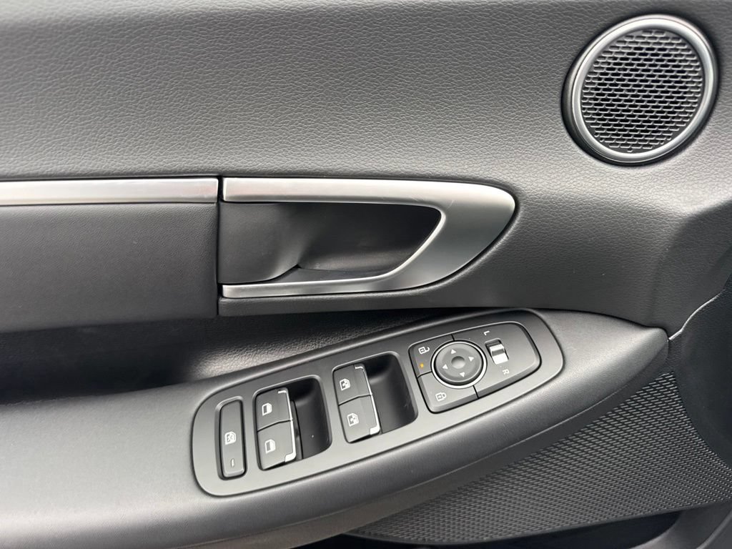 New 2026 Hyundai Sonata SEL FWD image 8