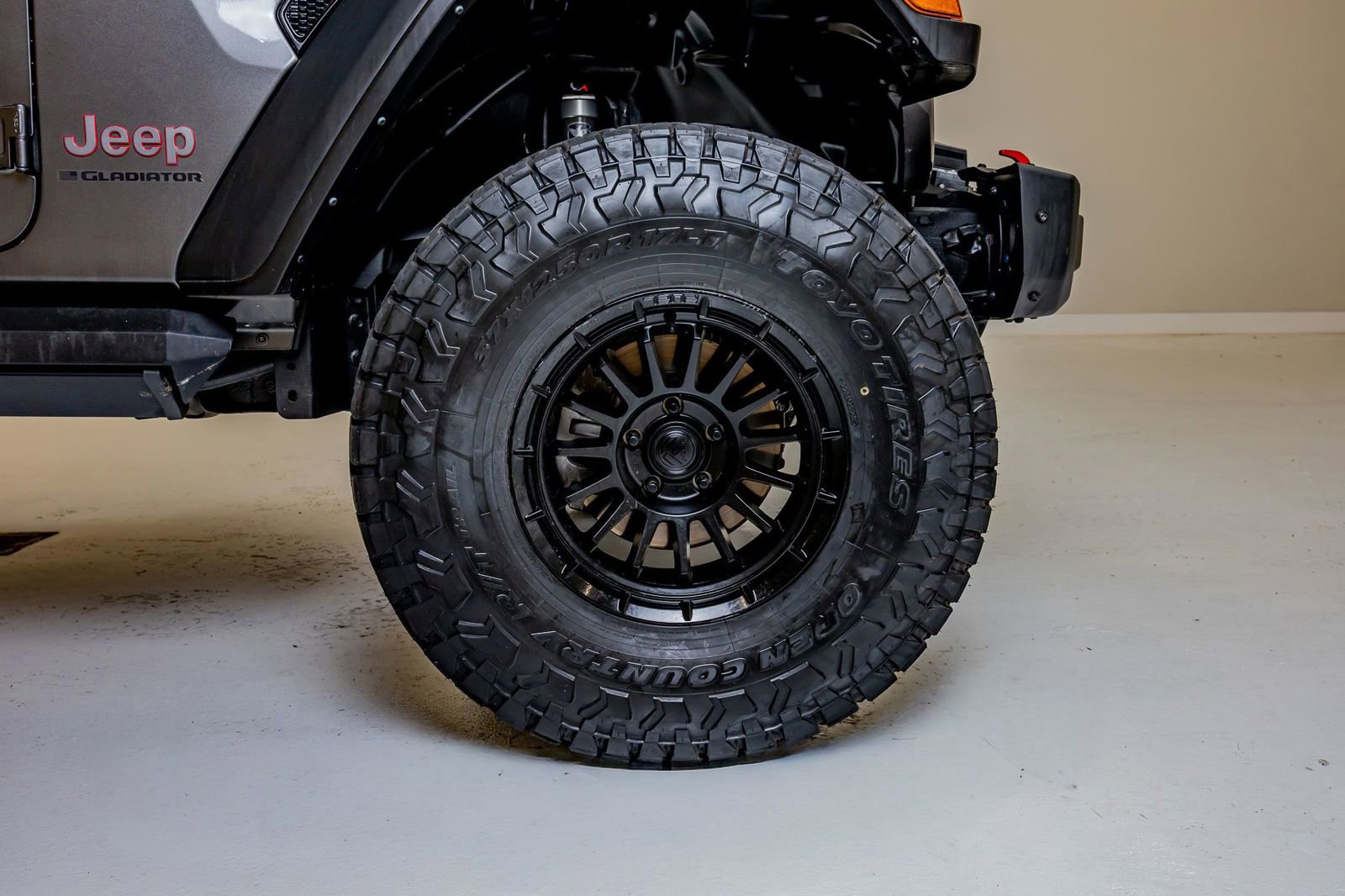 Used 2023 Jeep Gladiator Rubicon w/ LED Lighting Group image 12