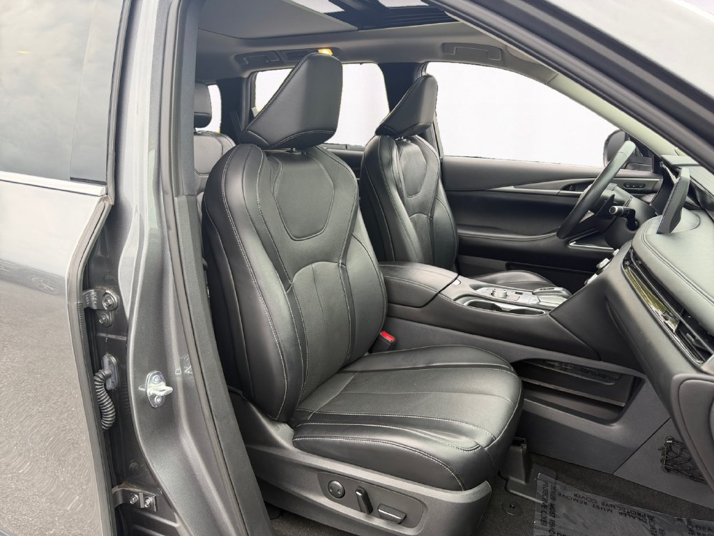 Used 2023 INFINITI QX60 Luxe w/ Vision Package AWD/4WD image 15