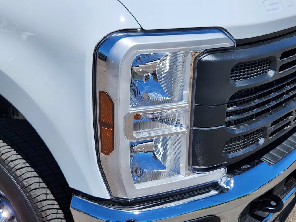 New 2026 Ford F250 XL w/ XL Chrome Package AWD/4WD image 12
