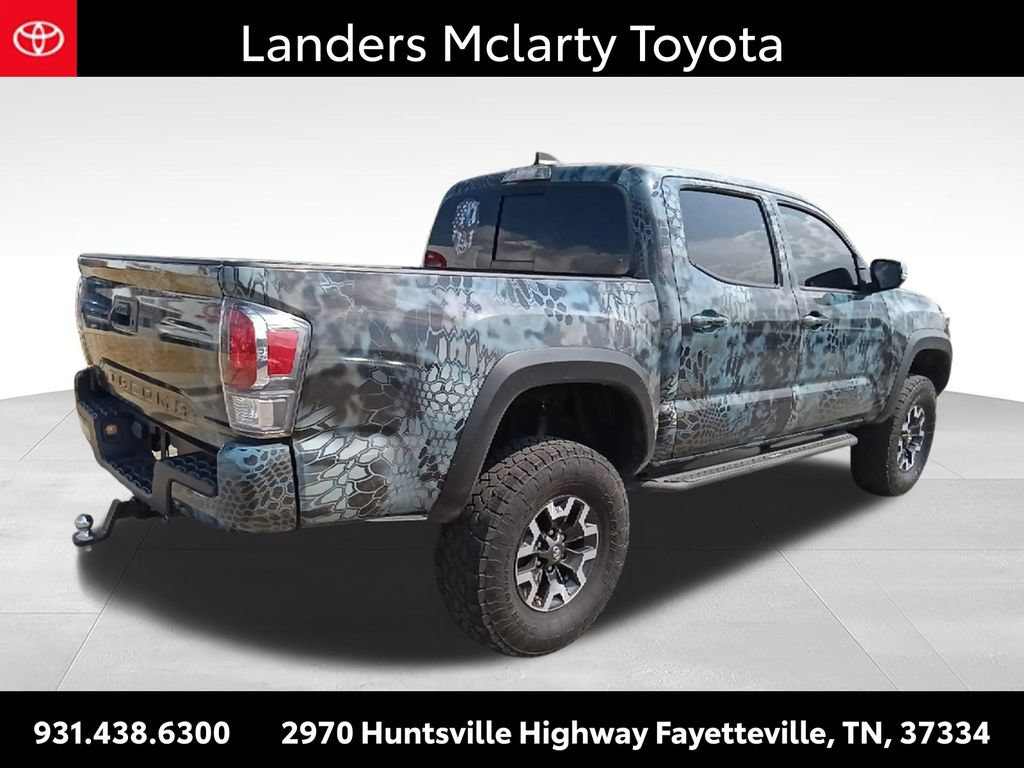 Used 2022 Toyota Tacoma TRD Off-Road AWD/4WD image 3
