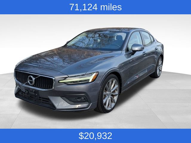 Used 2021 Volvo S60 T6 Momentum image 3
