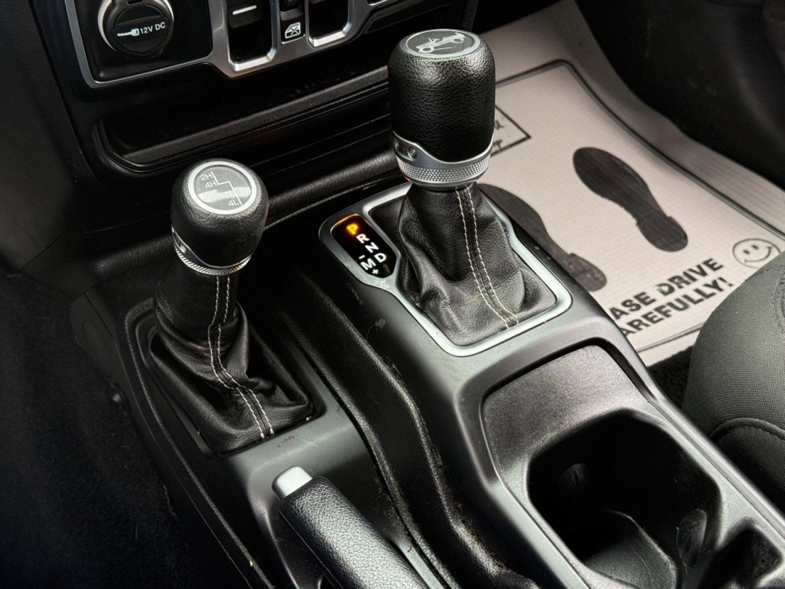 Used 2019 Jeep Wrangler Unlimited Sahara w/ Safety Group image 29
