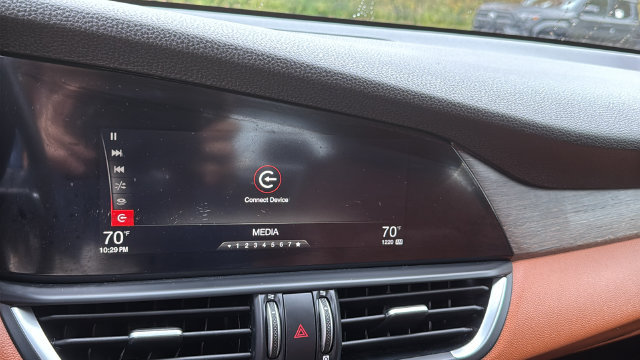 Used 2019 Alfa Romeo Giulia Ti AWD/4WD image 15