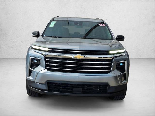 Used 2024 Chevrolet Traverse LT FWD video 2