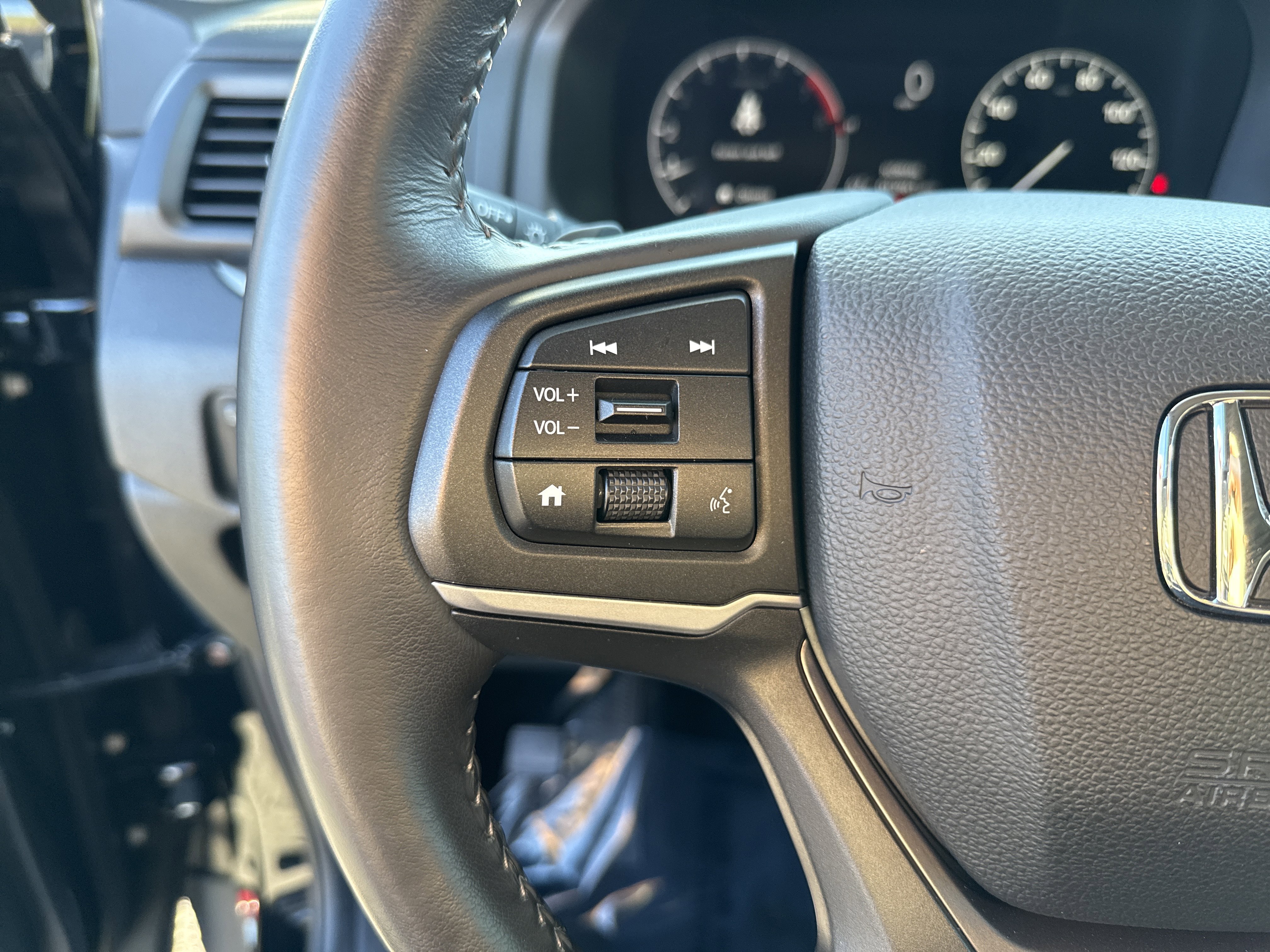 Certified 2025 Honda Ridgeline Sport image 19