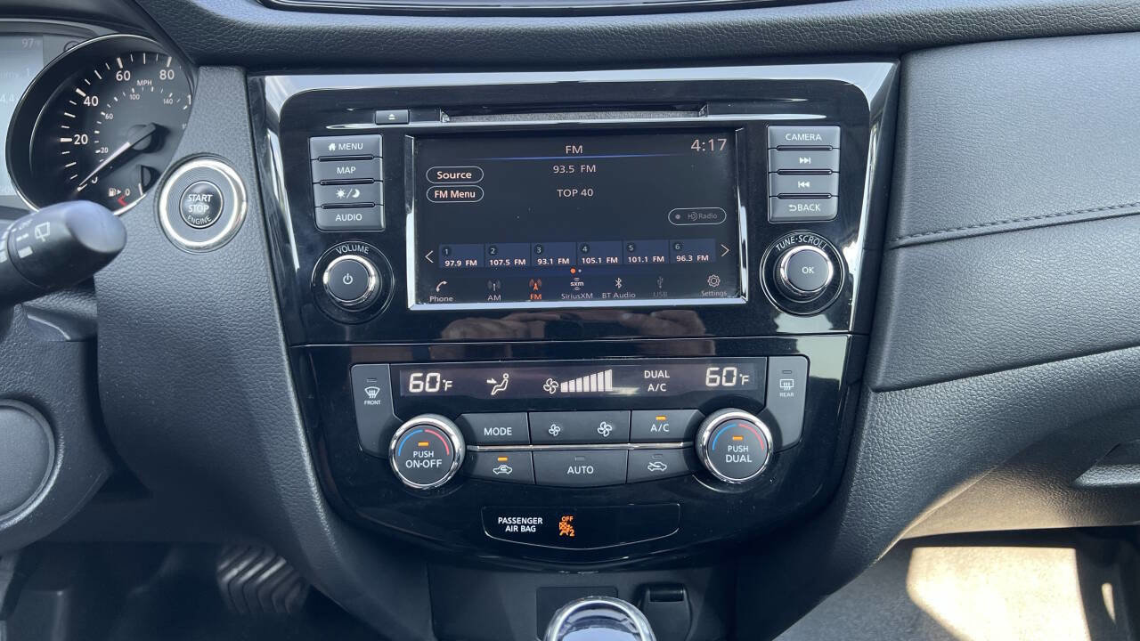 Used 2018 Nissan Rogue SV w/ Premium Package image 17