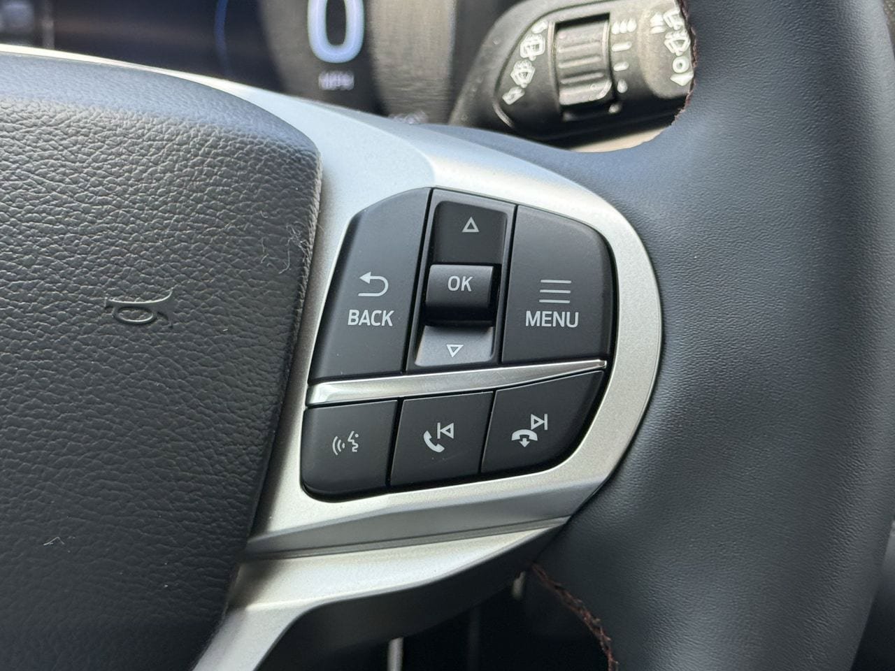 New 2026 Ford Explorer Active AWD/4WD image 13