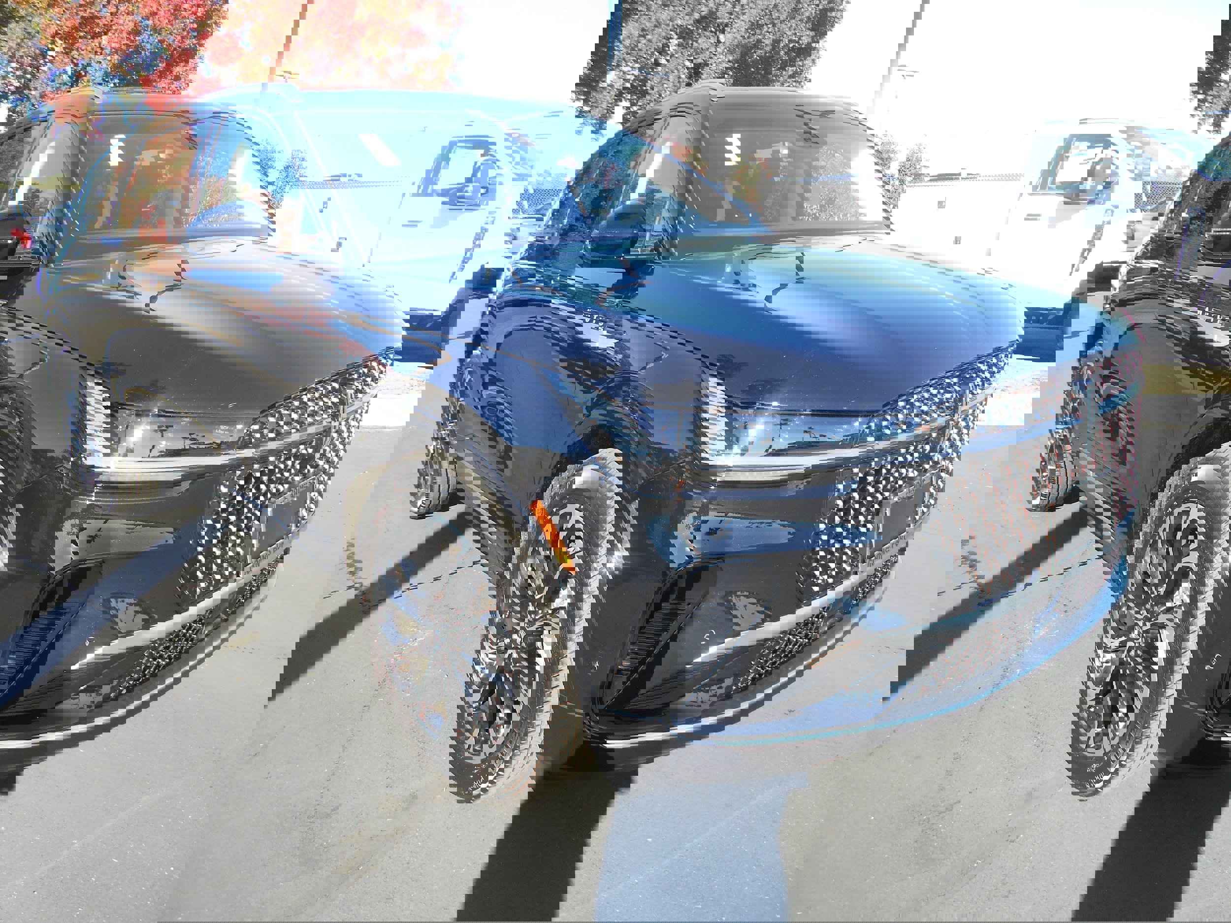 Used 2024 Lincoln Nautilus Reserve w/ Equipment Group 203A image 2