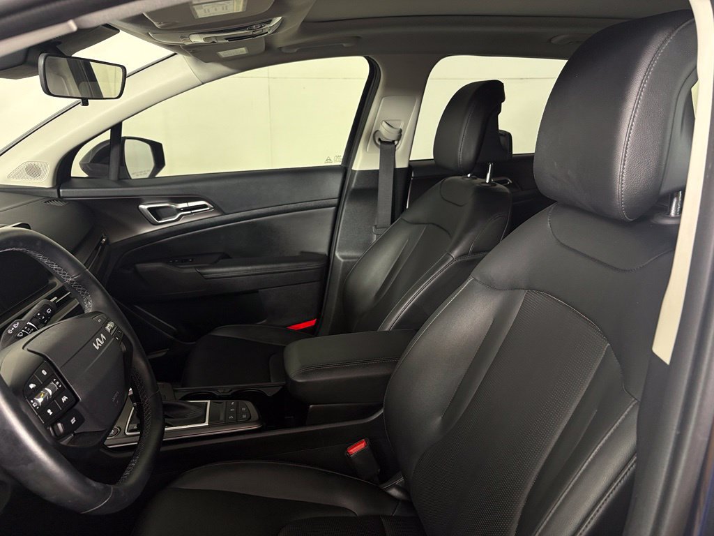 Used 2026 Kia Sportage EX w/ EX Panorama Roof Package FWD image 18
