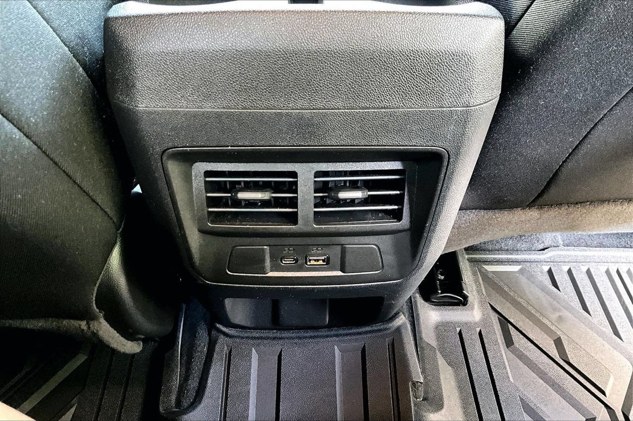 Used 2025 GMC Canyon Elevation w/ Convenience Package RWD image 15