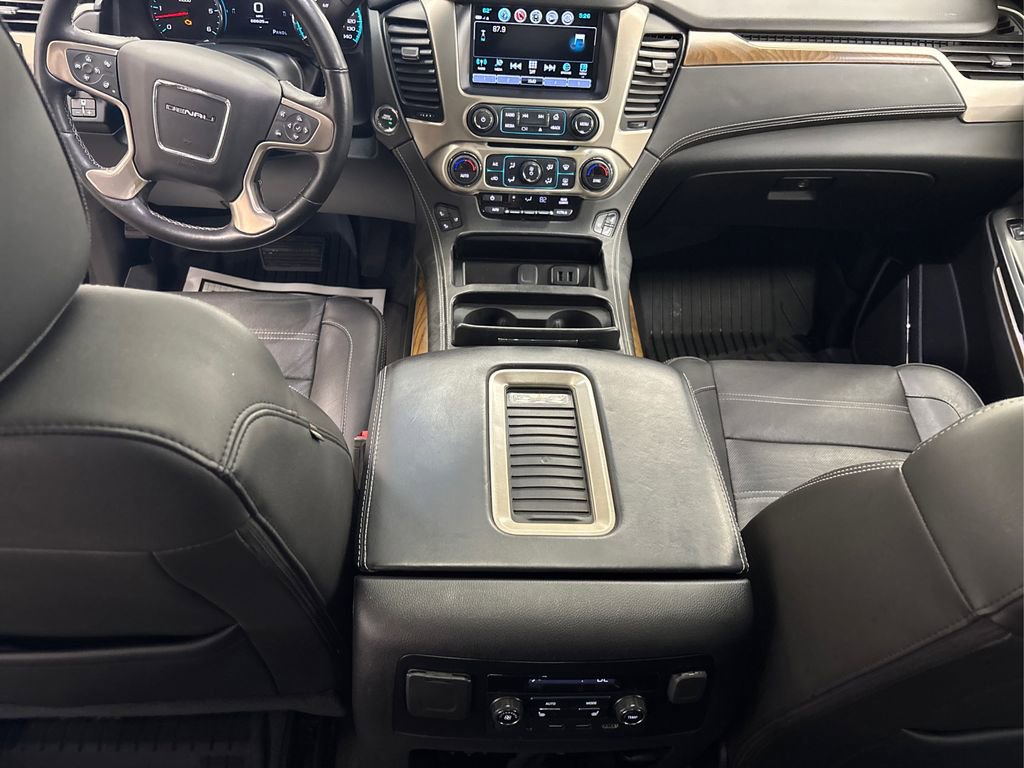 Used 2019 GMC Yukon Denali w/ Denali Ultimate Package image 22