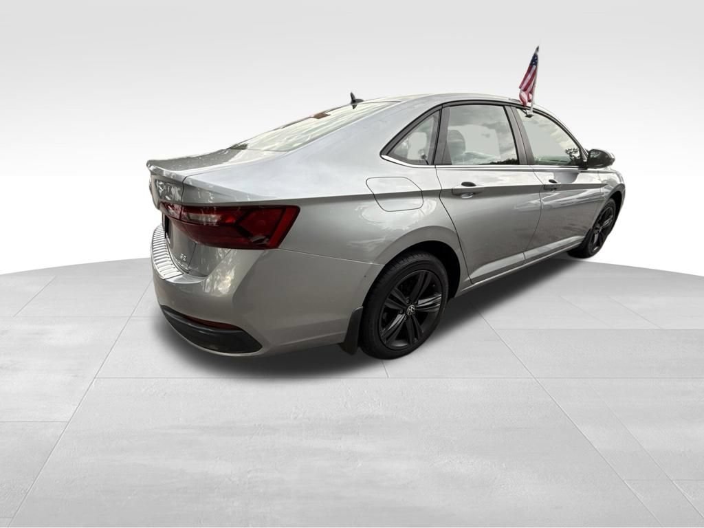 Used 2023 Volkswagen Jetta SE FWD image 5