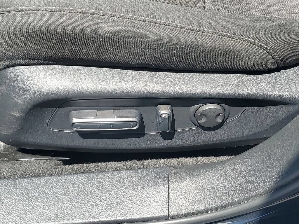 Used 2025 Honda Accord Sport image 16