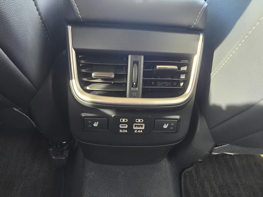 Used 2023 Subaru Outback Limited image 13