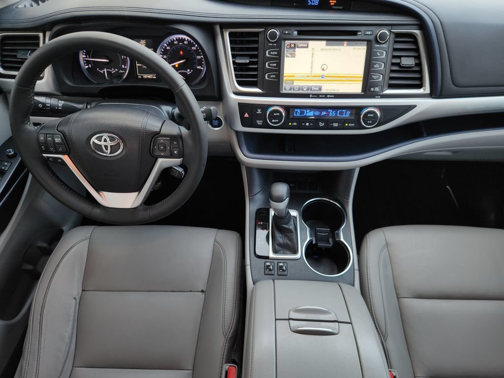 Used 2016 Toyota Highlander XLE FWD image 26