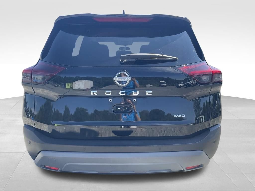Used 2023 Nissan Rogue S AWD/4WD image 13