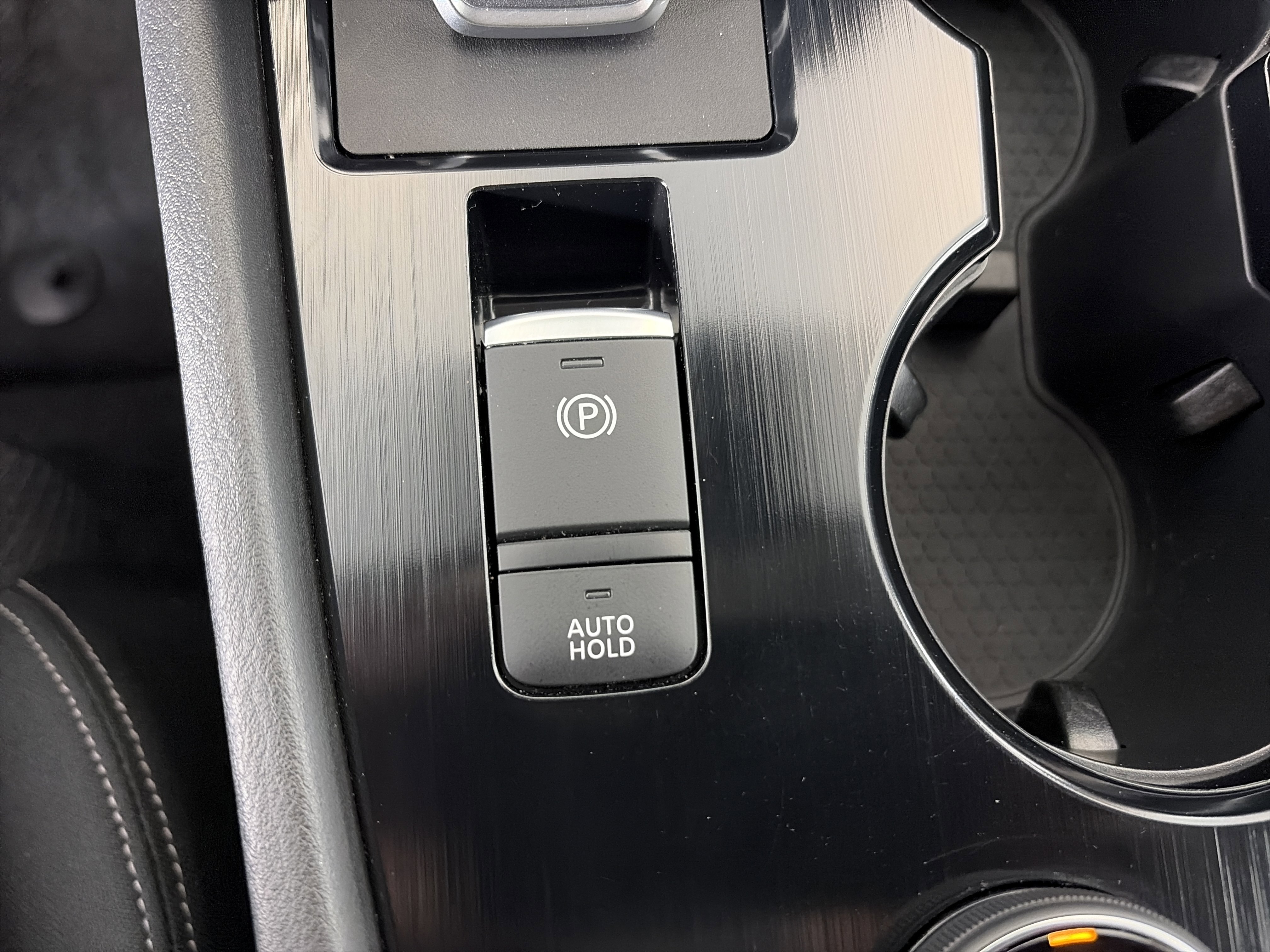 Used 2025 Nissan Rogue SV image 24