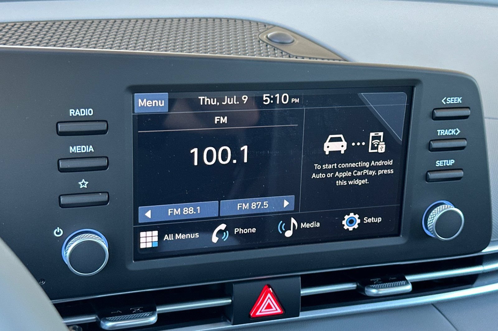 New 2026 Hyundai Elantra SEL Sport FWD image 16