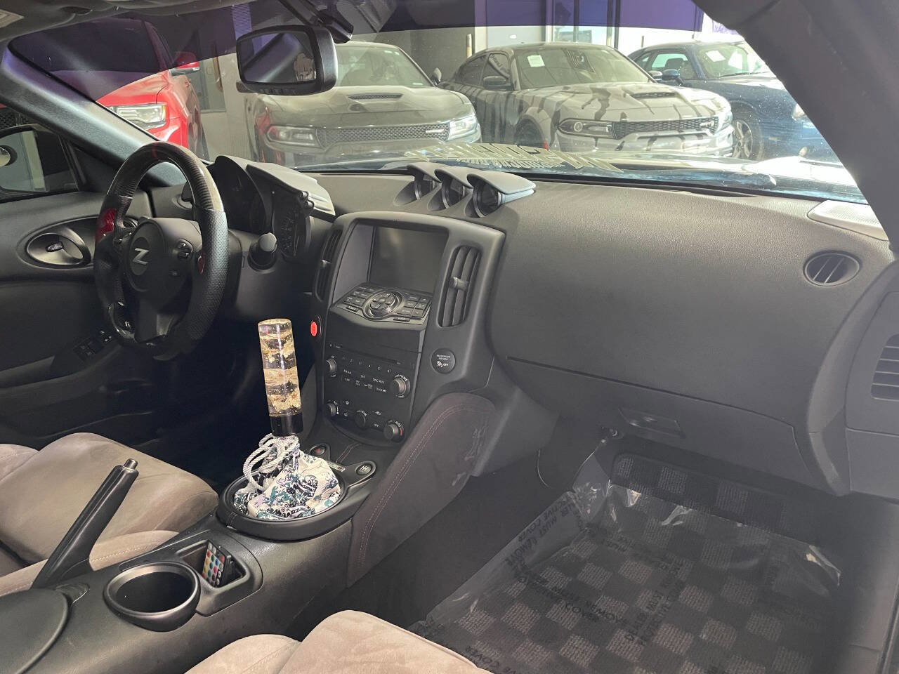 Used 2015 Nissan 370Z NISMO image 20