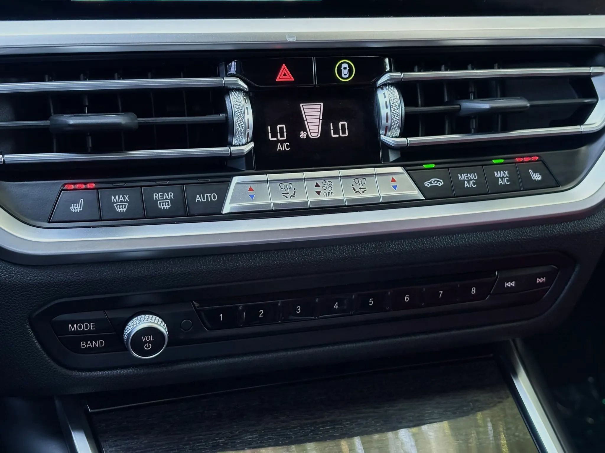 Used 2022 BMW 330i Sedan w/ Driving Assistance Package image 21