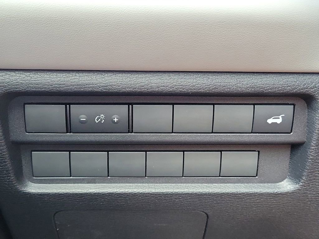 New 2025 Mitsubishi Outlander SE image 24