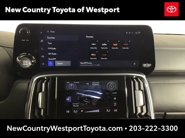 Used 2024 Lexus LX 600 4WD w/ Luxury Package image 16