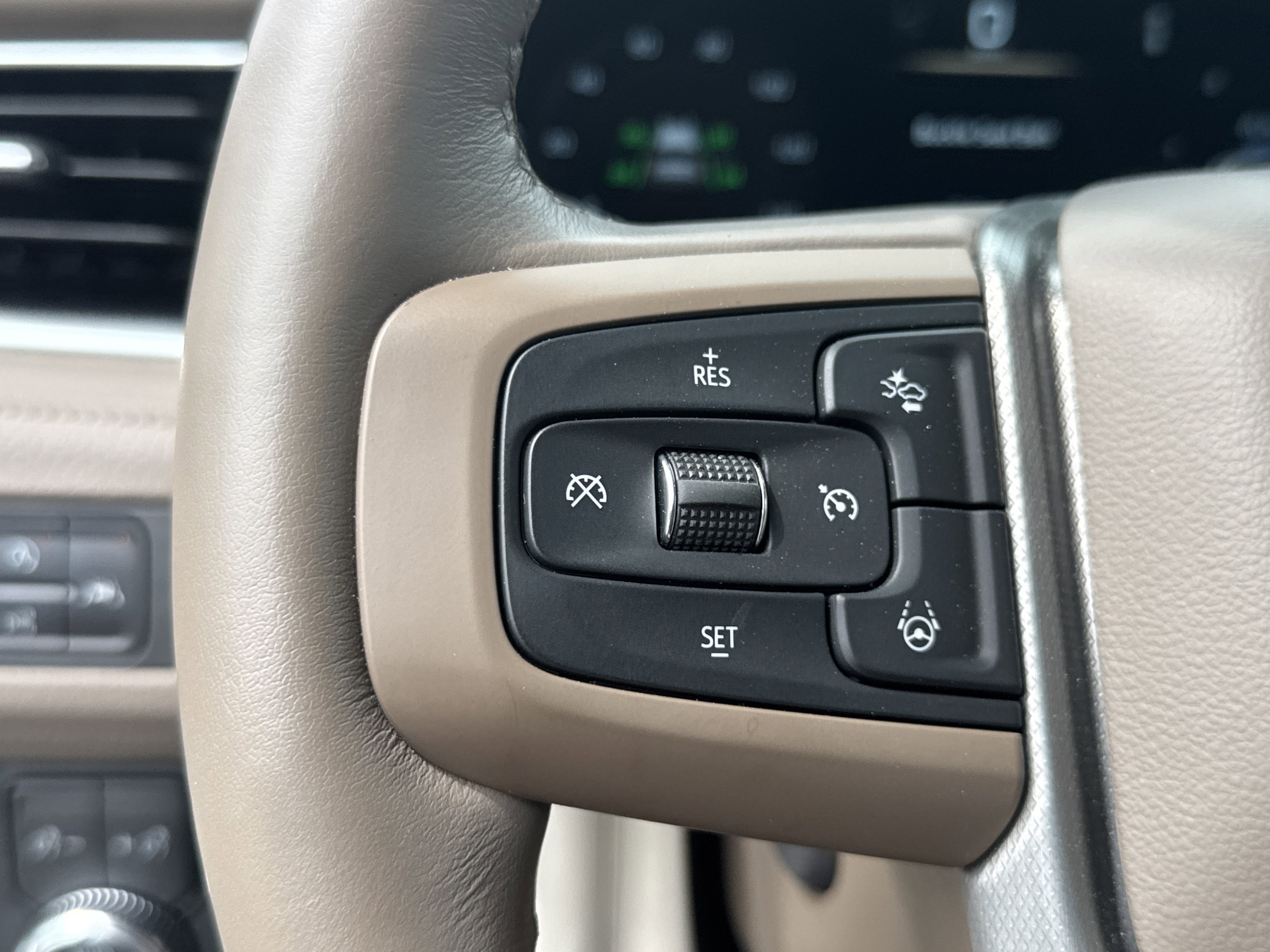 Used 2024 GMC Yukon Denali w/ Advanced Technology Package image 20