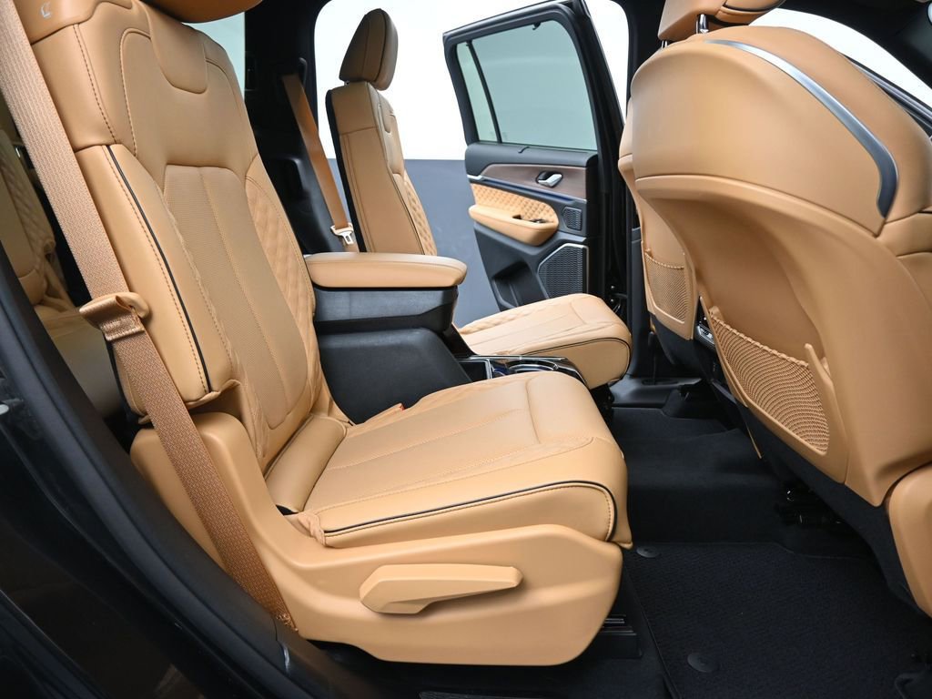 Used 2024 Jeep Grand Cherokee L Summit w/ Advanced Protech Group IV image 16