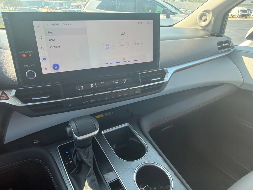 Certified 2025 Toyota Sienna XLE AWD/4WD image 18