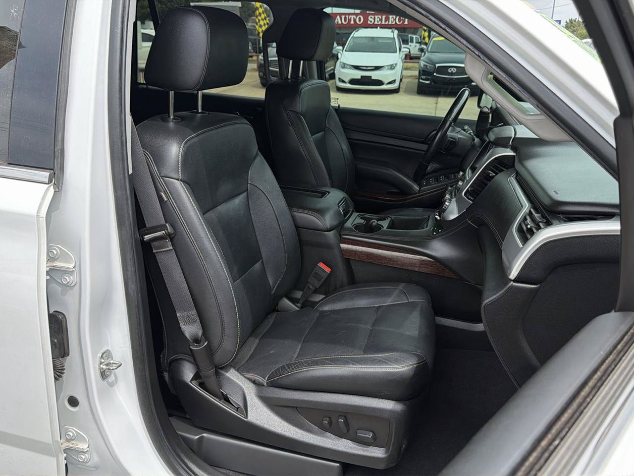 Used 2020 GMC Yukon SLT w/ Open Road Package AWD/4WD image 28