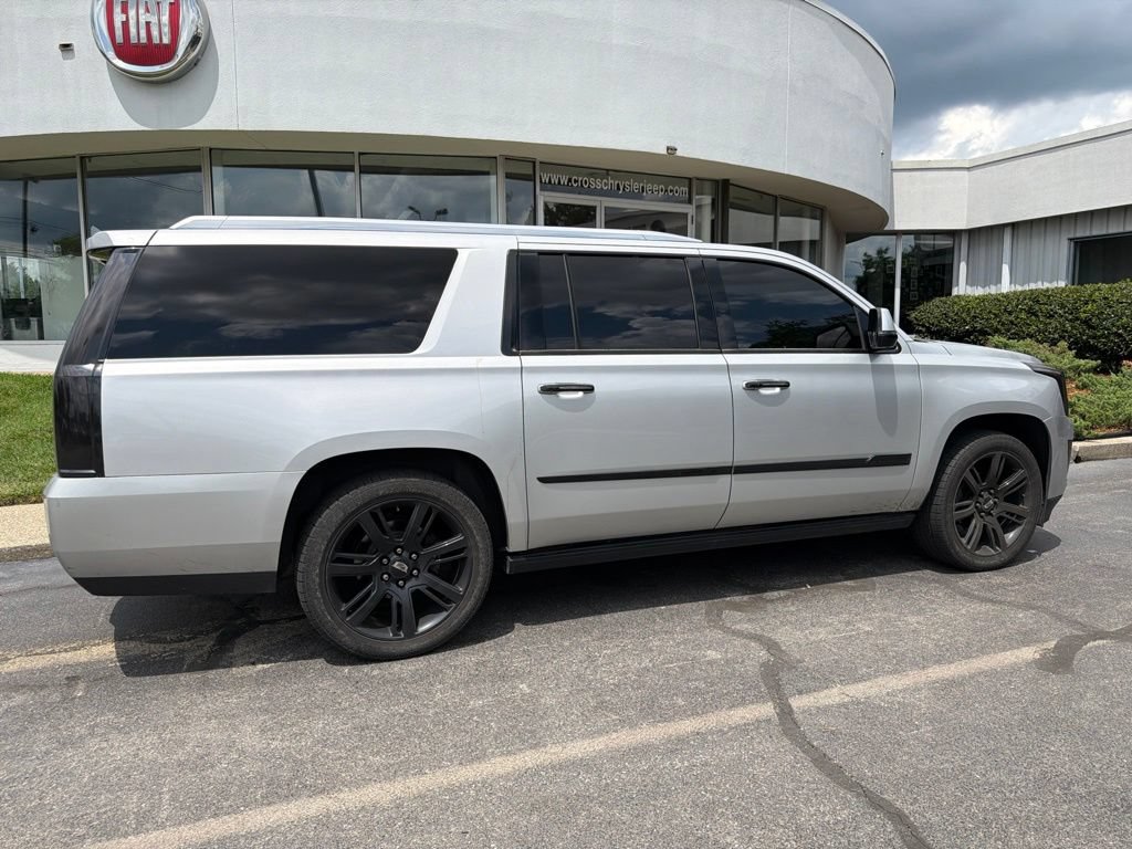 Used 2016 Cadillac Escalade ESV Premium AWD/4WD image 16