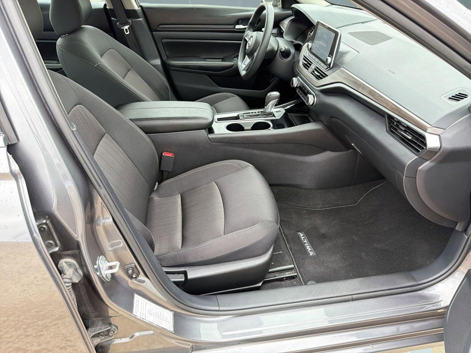 Used 2024 Nissan Altima 2.5 SV image 29