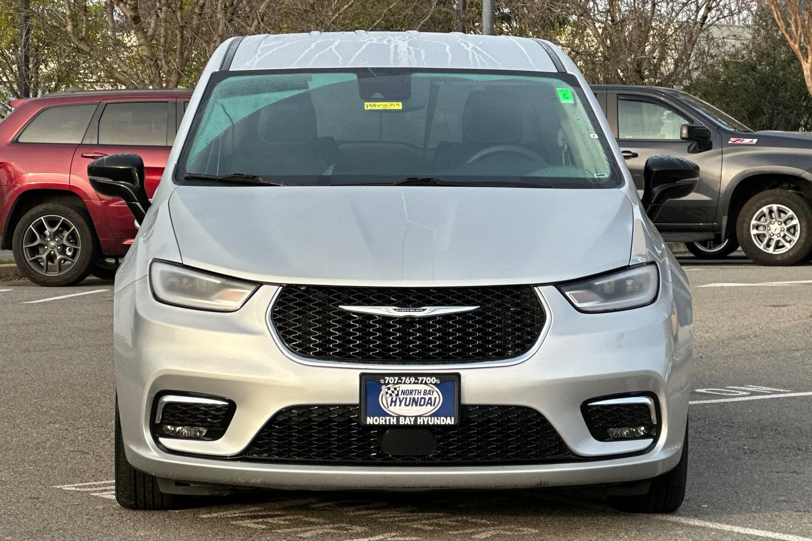Used 2024 Chrysler Pacifica Select image 8