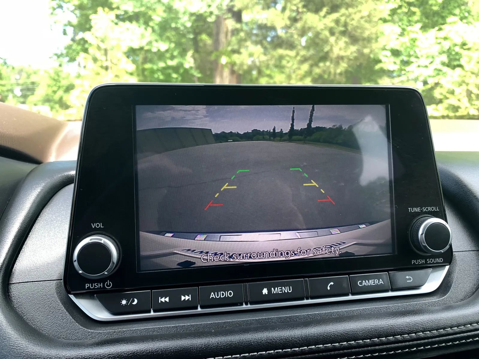 Used 2022 Nissan Rogue SV FWD image 13