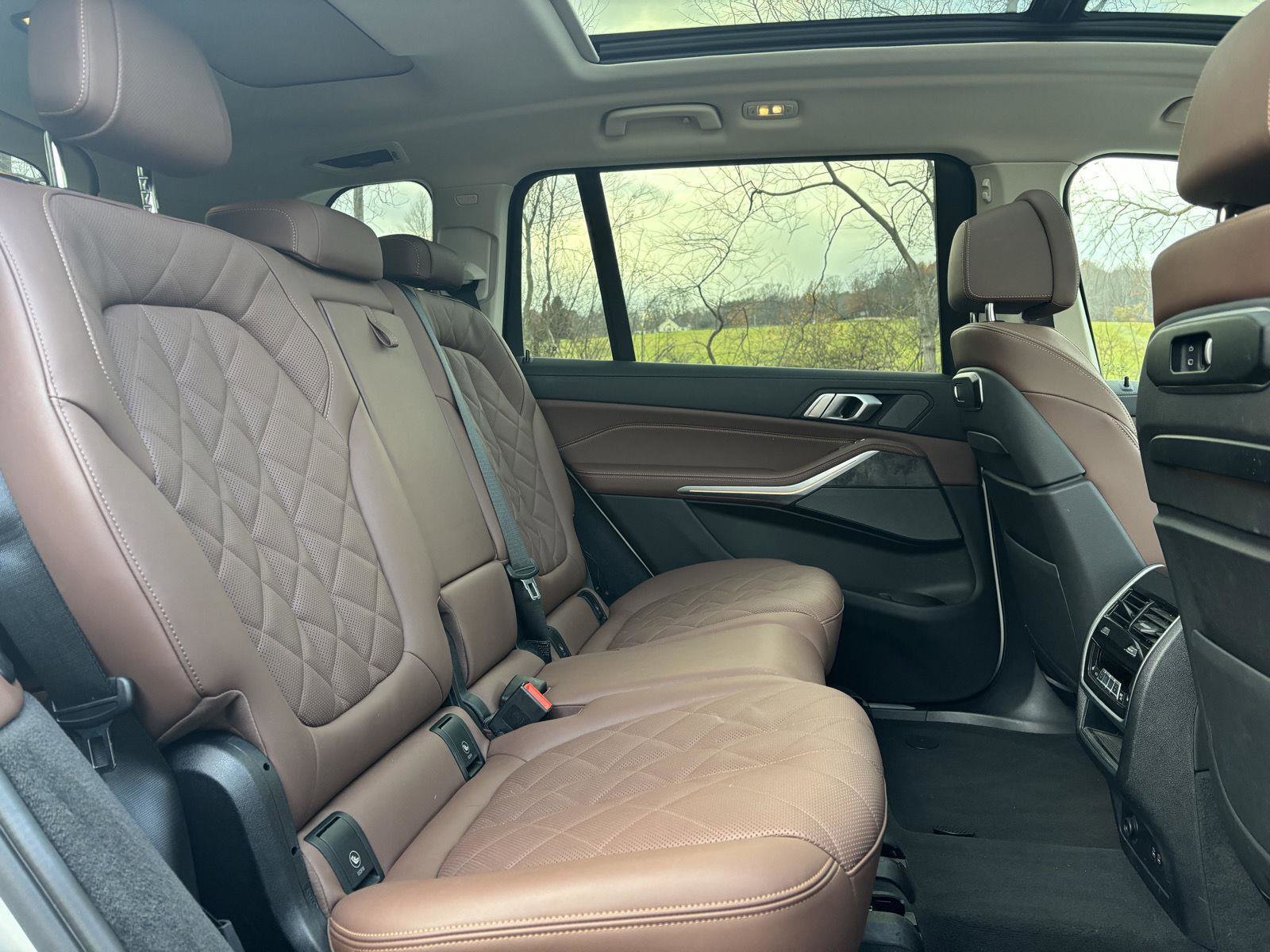 Used 2023 BMW X7 xDrive40i w/ Premium Package image 31