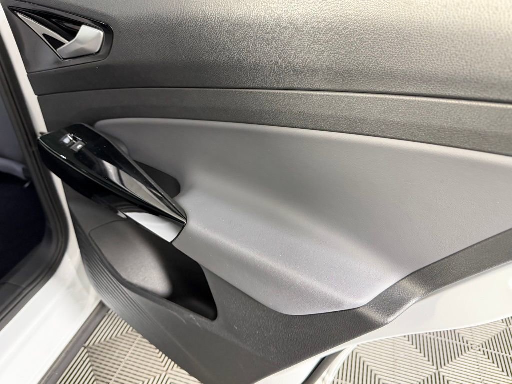 Used 2022 Volkswagen ID.4 Pro S image 32