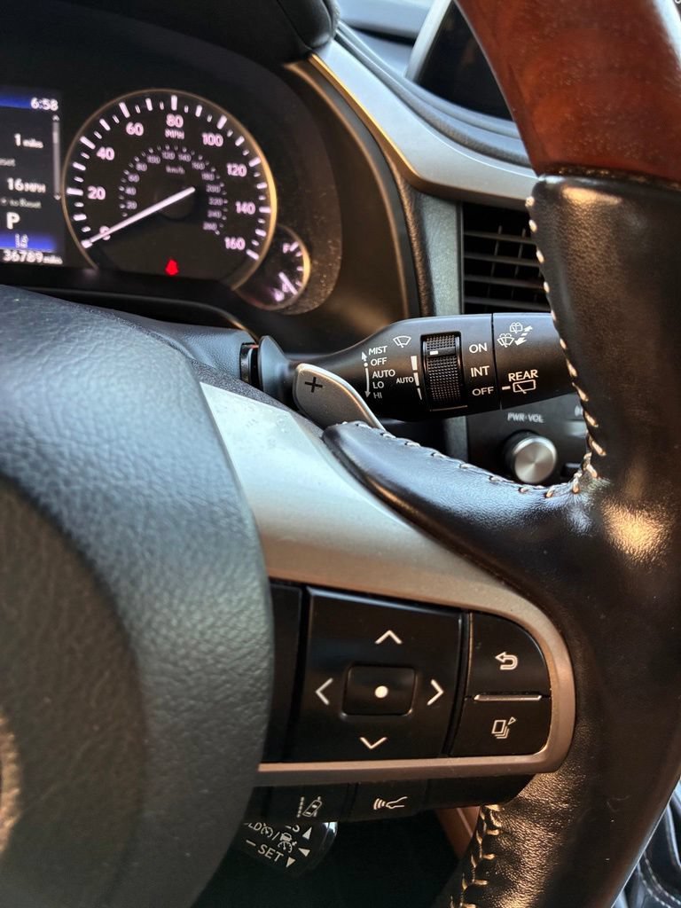 Used 2022 Lexus RX 350L Premium w/ Premium Package AWD/4WD image 25