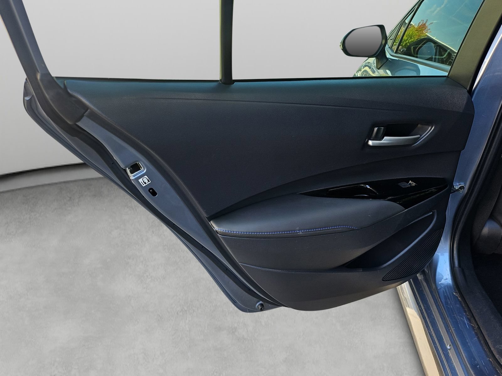 Used 2020 Toyota Corolla XSE FWD image 32