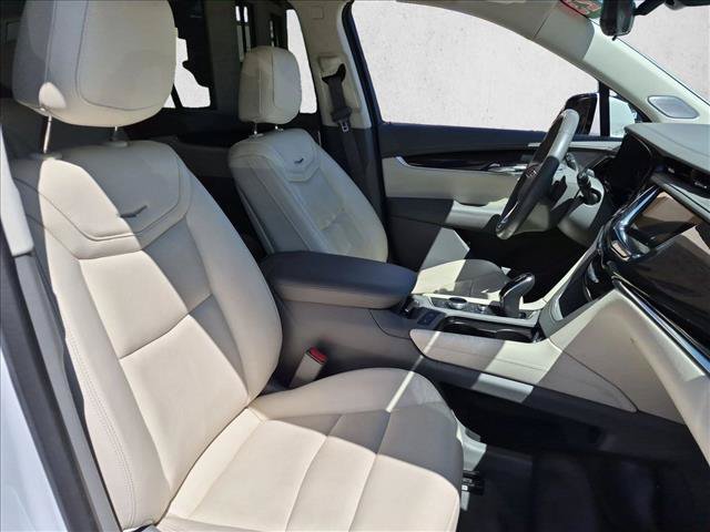 Used 2023 Cadillac XT6 Premium Luxury w/ Technology Package AWD/4WD image 24