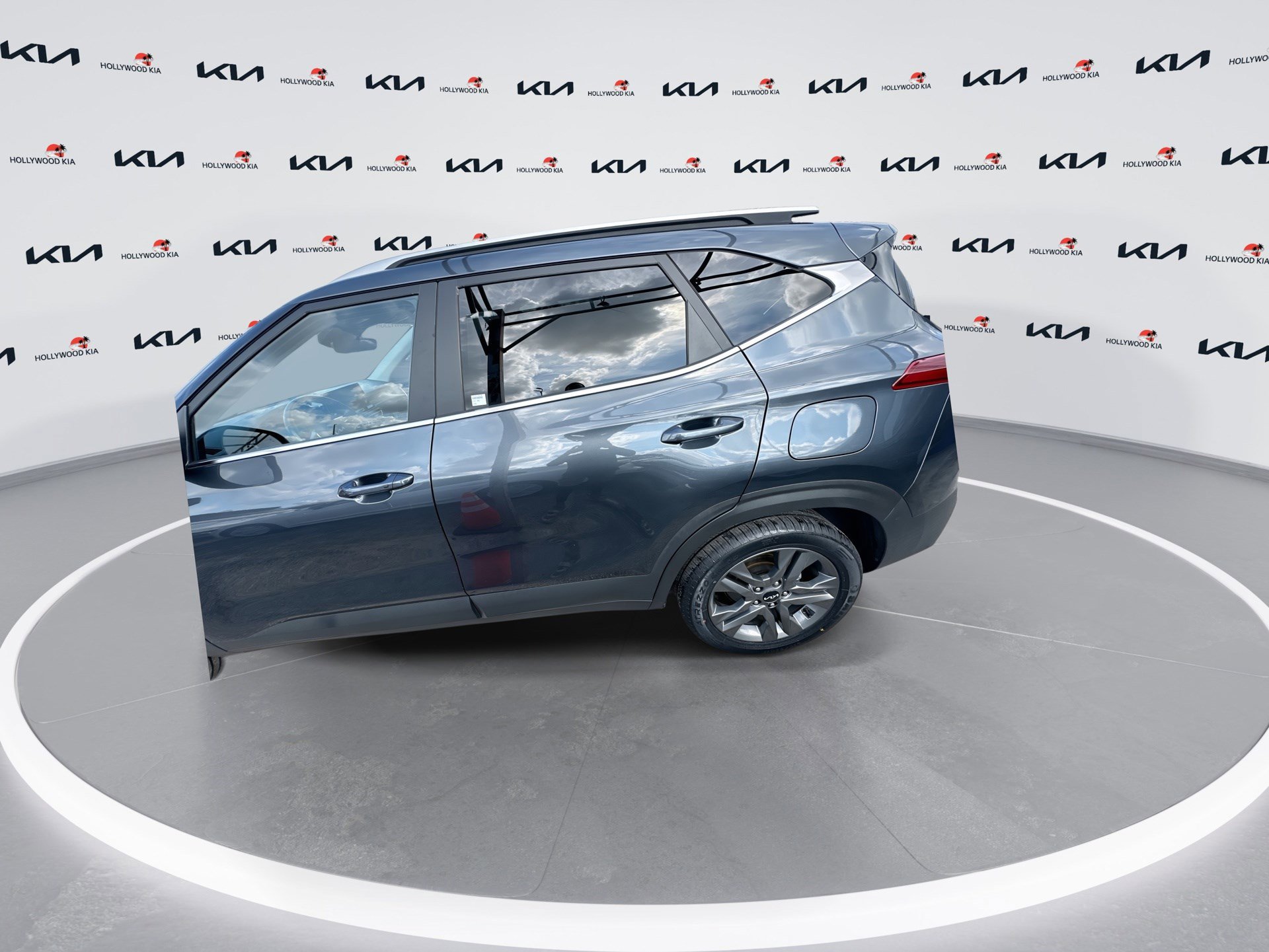 Certified 2023 Kia Seltos S image 5