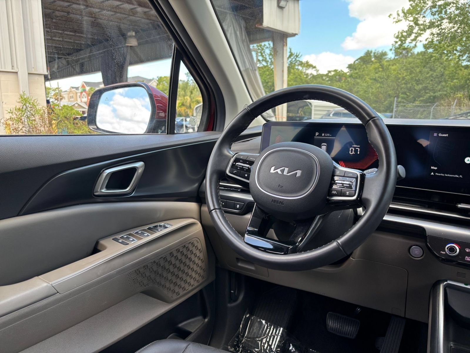 Used 2026 Kia Carnival FWD image 37
