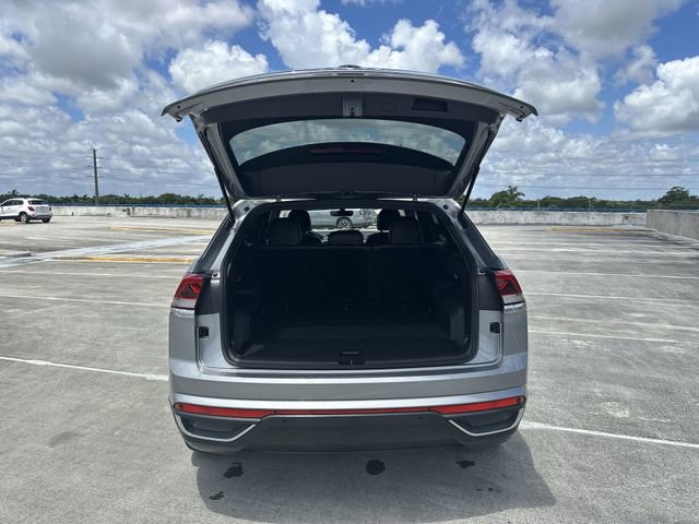Used 2022 Volkswagen Atlas Cross Sport SE FWD image 28