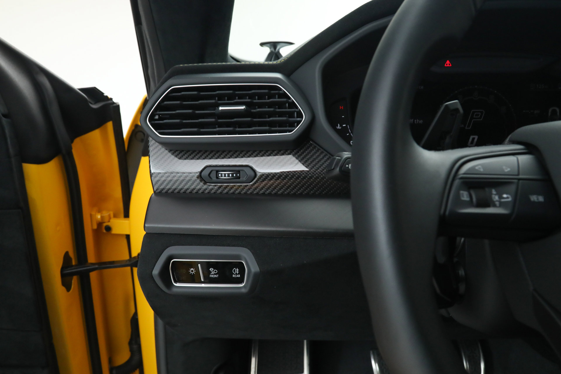 Used 2023 Lamborghini Urus Performante image 30