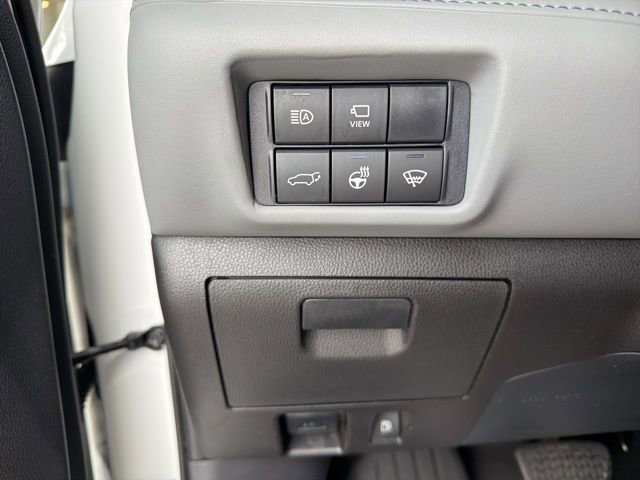 Used 2021 Toyota Highlander Limited FWD image 23