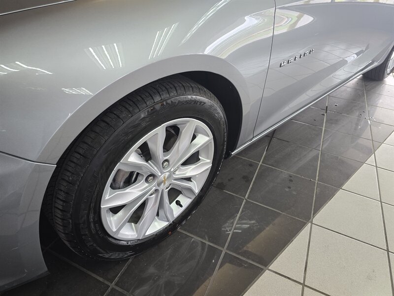 Used 2025 Chevrolet Malibu LT FWD image 25