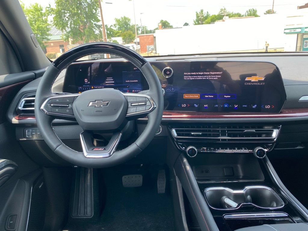 New 2026 Chevrolet Traverse Z71 w/ Enhanced Driving Package AWD/4WD image 13