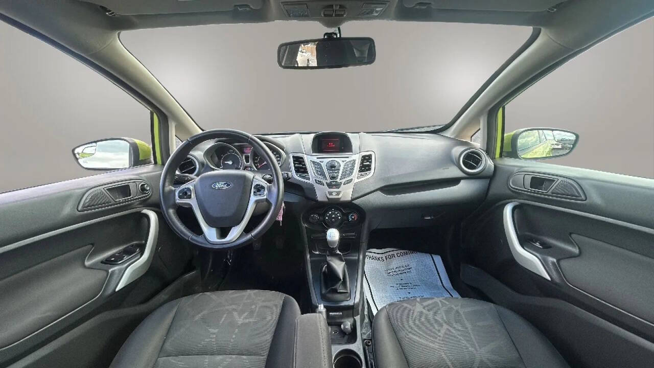 Used 2012 Ford Fiesta SES FWD image 11