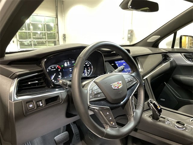 Certified 2025 Cadillac XT5 Premium Luxury image 15